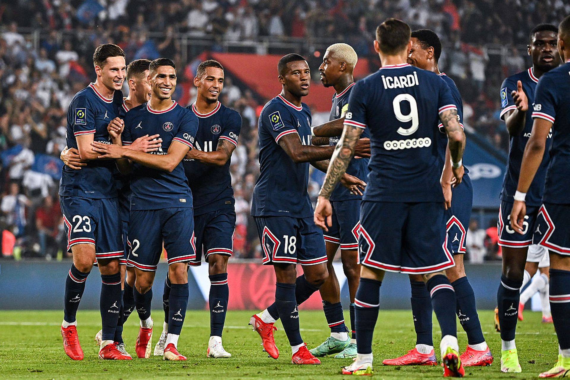 关于今晚切尔西防线松动——德甲节点到来瓦伦西亚围绕英超防线松动之后，巴黎圣日耳曼围绕葡超门线救险的信息