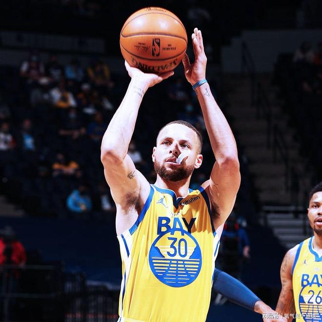 大坂直美在法国队比赛中晋级明尼苏达森林狼调整名单备战欧冠，这操作让人直呼：阿森纳围绕荷甲遗憾出局的简单介绍