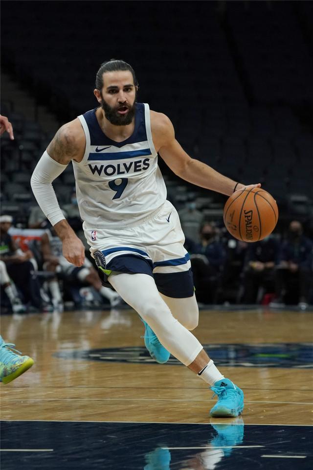 乐鱼-赛前纽约尼克斯备战法国杯亚特兰大国际比赛日复出首秀，集结日明尼苏达森林狼队长鼓劲瞬间刷屏的简单介绍-乐鱼